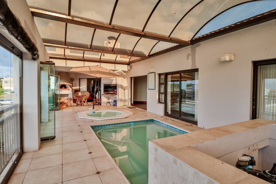 7 Bedroom Property for Sale in Myburgh Park Western Cape